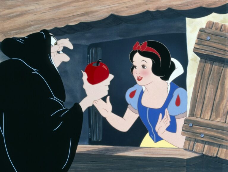 8216Snow-White8217-to-Get-4K-Blu-ray-Release-in-October.jpg