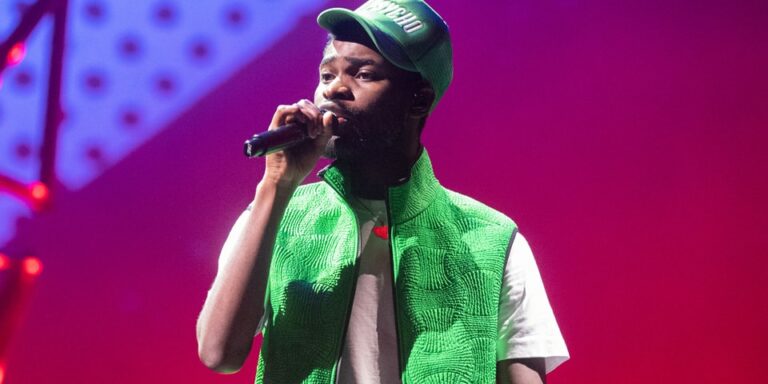 Dave-Links-up-With-French-Rapper-Tiakola-for-Double-Drop-quotMeridianSpecialquot.jpg