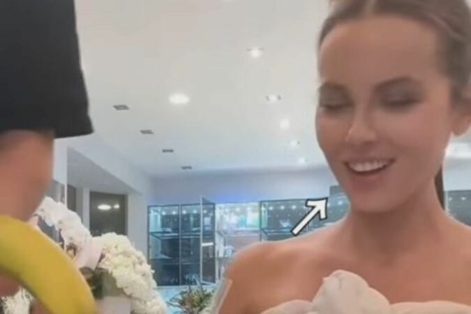 Kate-Beckinsale-accused-of-Photoshop-fail-as-furious-fans-spot-‘clue-in-new-video-The-Sun.jpg