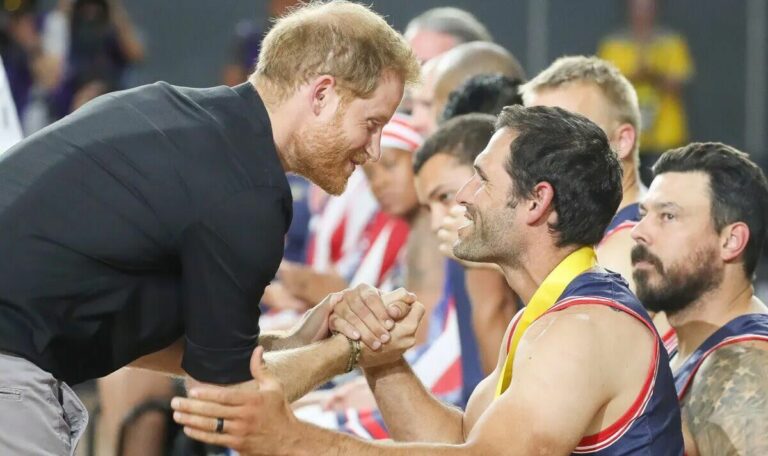 Prince-Harry-wows-fans-with-surprise-appearance-at-Netflix-doc-premiere.jpg