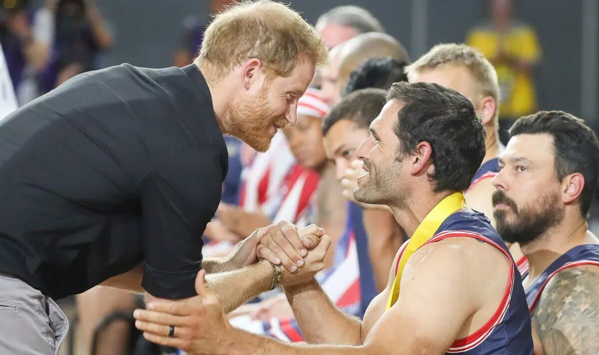 Prince-Harry-wows-fans-with-surprise-appearance-at-Netflix-doc-premiere.jpg