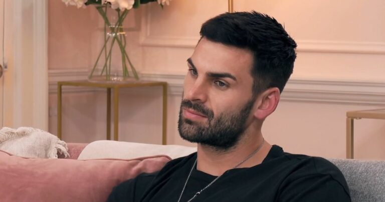 Adam-Collard-emotionally-opens-up-on-strained-relationship-with-estranged-mum.jpg