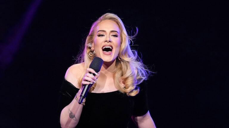 Adele-aposis-set-to-return-for-her-THIRD-Las-Vegas-residency.jpg
