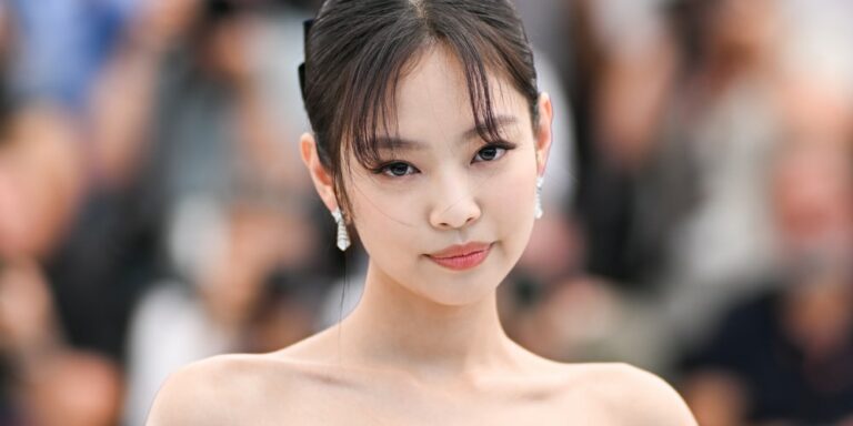 BLACKPINK039s-Jennie-Teases-New-Solo-Music-Is-on-the-Way.jpg