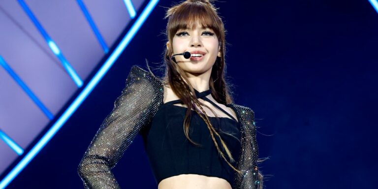 BLACKPINK039s-Lisa-Makes-History-as-quotMONEYquot-Surpasses-1-Billion-Streams-on-Spotify.jpg
