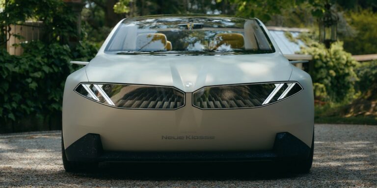 BMW-Unveils-the-Vision-Neue-Klasse-A-Fully-Electric-Concept-Car.jpg
