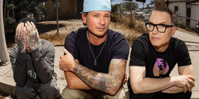 Blink-182-Announces-First-Album-Together-Since-2011-039One-More-Time...039.jpg