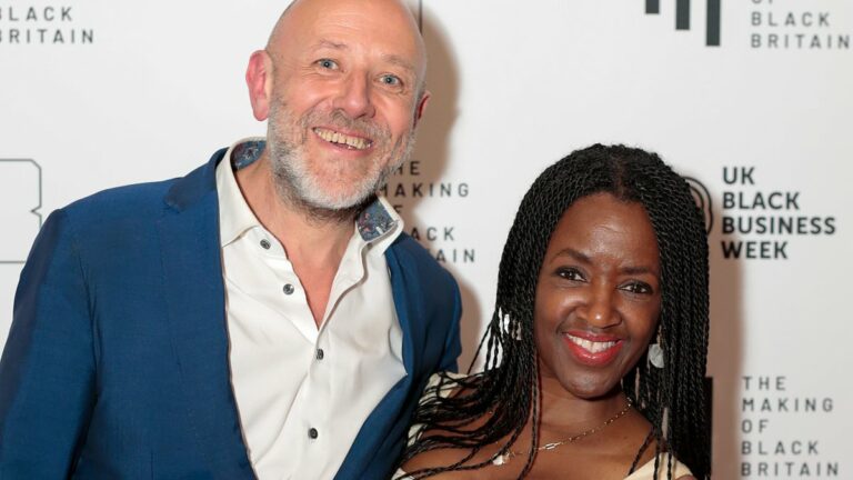 Blue-Peteraposs-Diane-Louise-Jordanaposs-husband-Giles-Broadbent-dies-age-51.jpg