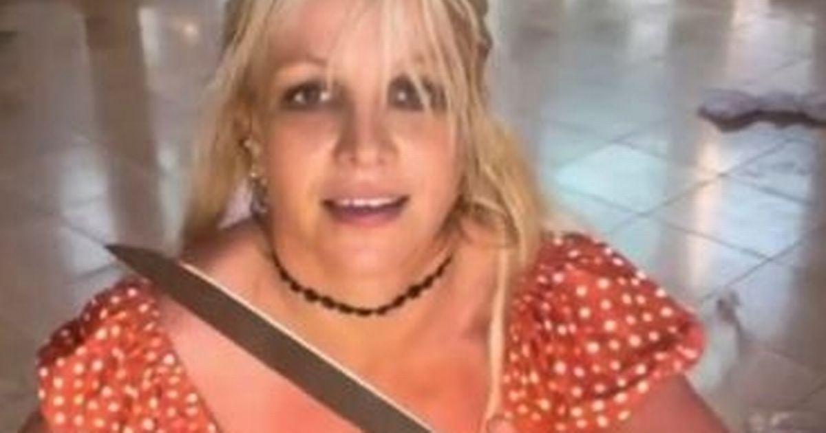 Britney-Spears-tells-fans-to-lighten-up-after-concerning-video-dancing-with-knives.jpg