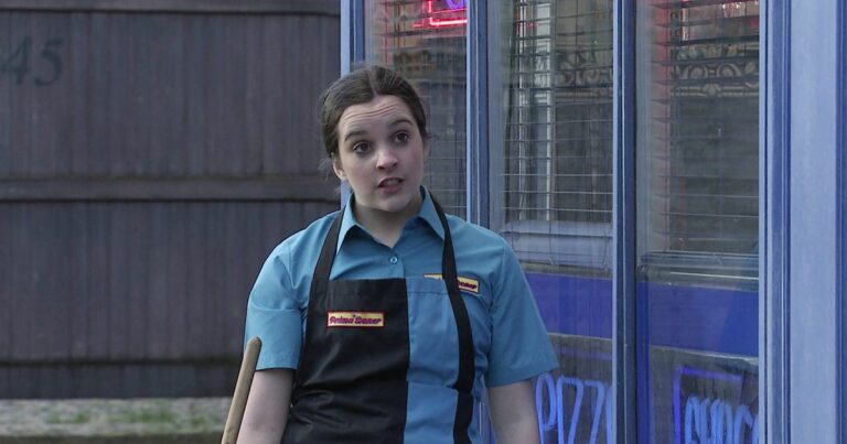 Corrie-Amy-Barlow-star-unrecognisable-in-glam-snaps-as-fans-say-thats-not-her.jpg