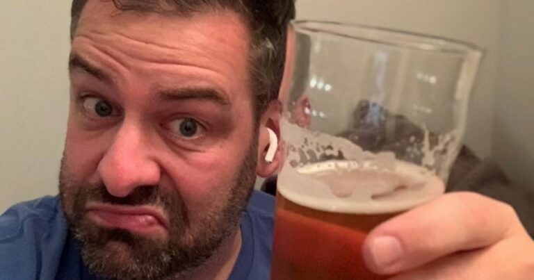 Dad-who-sank-30-pints-a-weekend-unrecognisable-two-years-after-ditching-booze.jpg