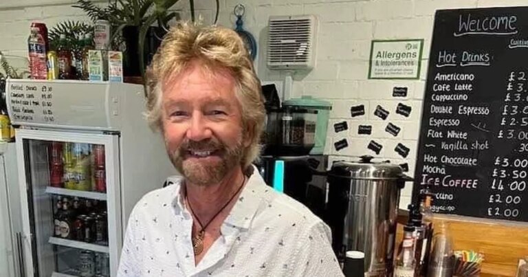 Deal-Or-No-Deals-Noel-Edmonds-returns-to-public-life-serving-coffee-in-cafe.jpg