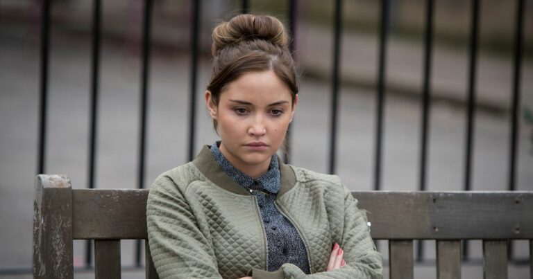 EastEnders-fans-go-wild-as-soap-icon-reunites-with-co-star-five-years-after-exit.jpg
