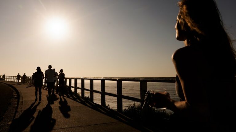 El-Nino-is-here-the-Bureau-of-Meteorology-finally-confirms.jpg