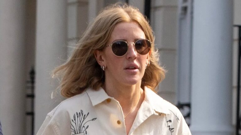 Ellie-Goulding-and-husband-Caspar-Jopling-ditch-wedding-rings-as-theyx27re-pictured-for-the-first-time-since-reuniting-The-Sun.jpg