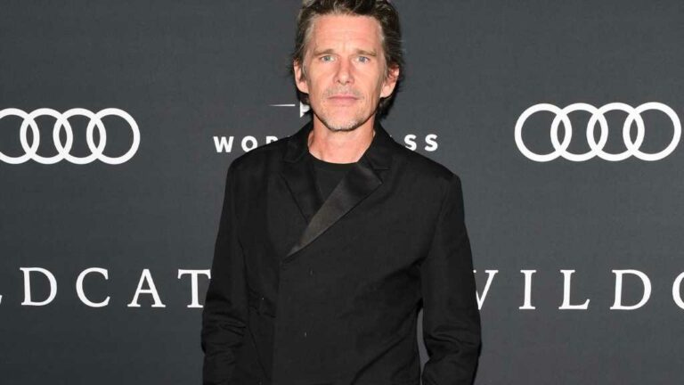 Ethan-Hawke-Took-Greyhound-Bus-to-Toronto-Movie-Premiere.jpg