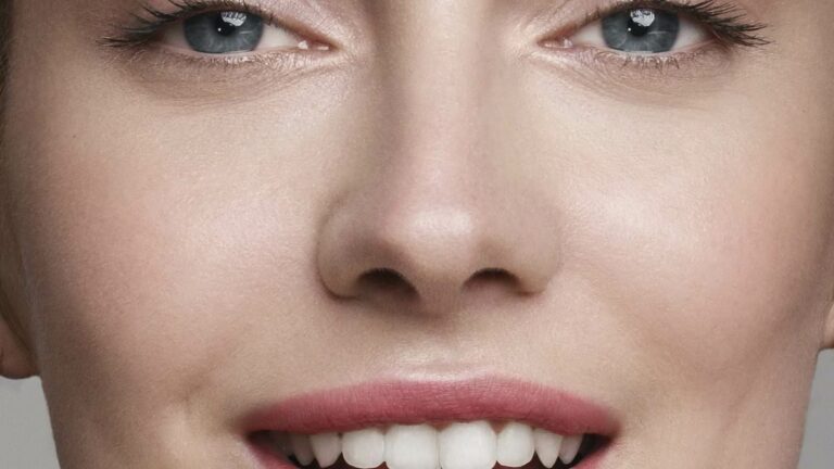 Fifteen-ways-to-boost-thinning-lips-ROSIE-GREEN-shares-her-must-tries.jpg