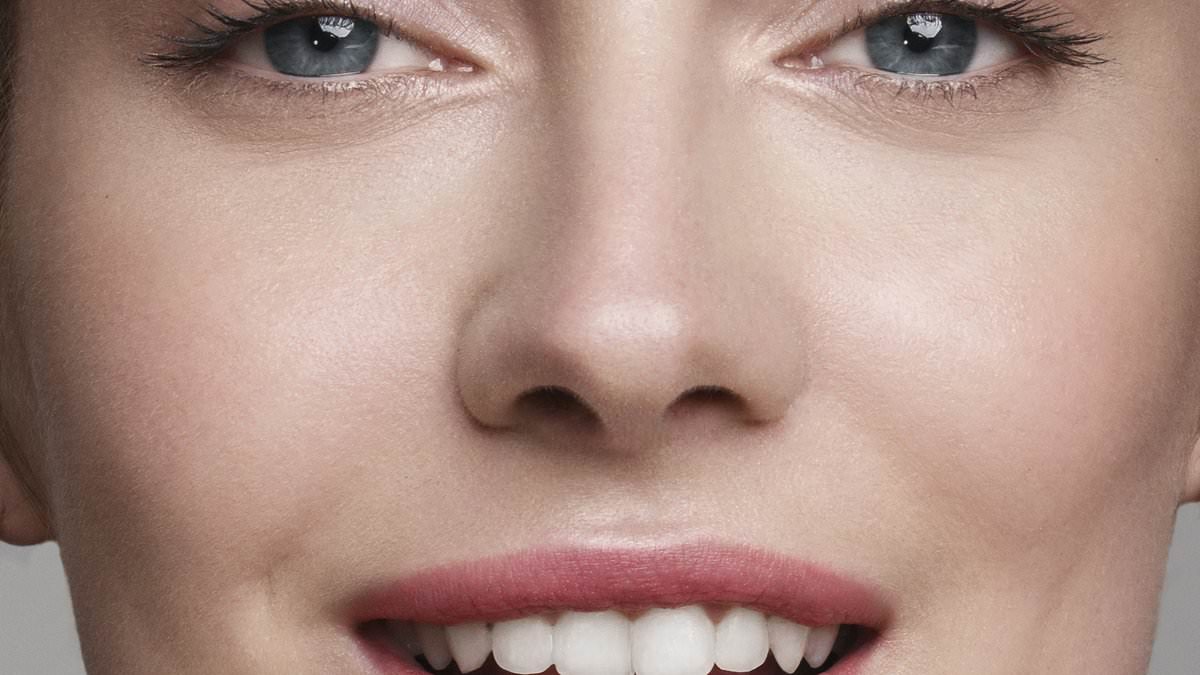 Fifteen-ways-to-boost-thinning-lips-ROSIE-GREEN-shares-her-must-tries.jpg