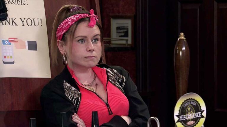 Gemma-Winter-betrays-Jenny-Connor-over-the-Rovers-in-Coronation-Street-The-Sun.jpg