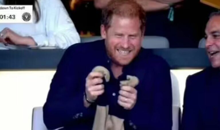 Harry-looked-happier-than-he-has-in-a-long-while-at-game-without-Meghan.jpg