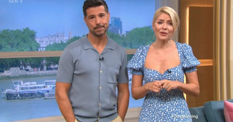 Holly-Willoughby-breaks-silence-on-This-Mornings-NTA-loss-after-winning-for-13-years.jpg