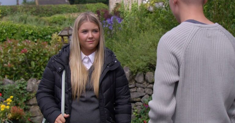 Horror-at-Cathy039s-new-boyfriend-as-she-makes-shocking-choice-in-Emmerdale-video.jpg