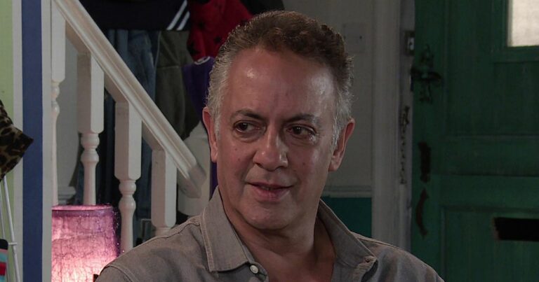 Inside-Corrie-Dev-stars-love-life-–-heartbreaking-split-and-affair-rumours.jpg