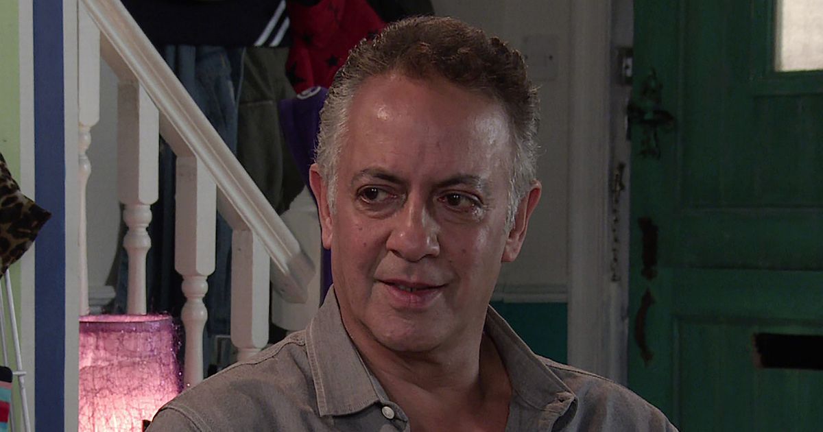 Inside-Corrie-Dev-stars-love-life-–-heartbreaking-split-and-affair-rumours.jpg