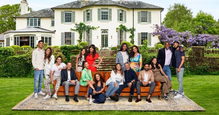 Inside-the-lasting-friendships-of-the-My-Mum-Your-Dad-cast.jpg