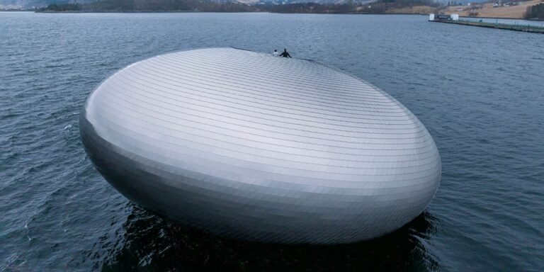 Iris-Is-a-New-Fine-Dining-Experience-in-the-Middle-of-a-Norwegian-Fjord.jpg