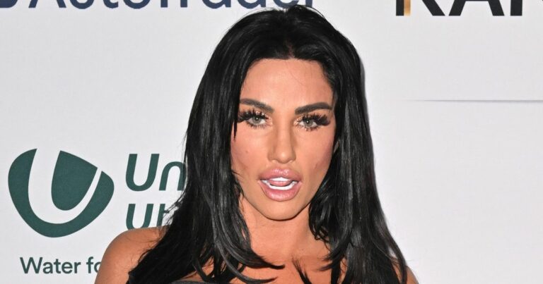 Katie-Price-mum-shamed-after-posing-for-red-carpet-snaps-with-kids-on-night-out.jpg