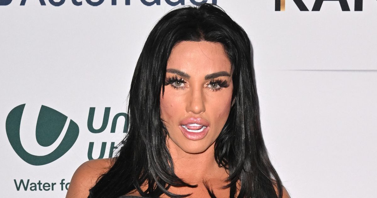 Katie-Price-mum-shamed-after-posing-for-red-carpet-snaps-with-kids-on-night-out.jpg