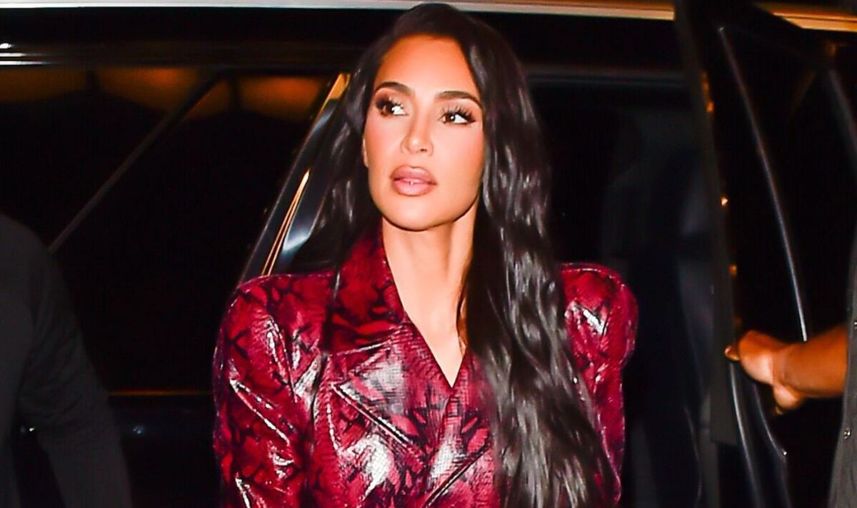 Kim-Kardashian-wows-in-statement-coat-with-Lauren-Sanchez-and-Nicky-Hilton.jpg