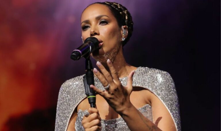 Leona-Lewis-steals-the-show-in-glamorous-rhinestone-gown-for-rare-performance.jpg