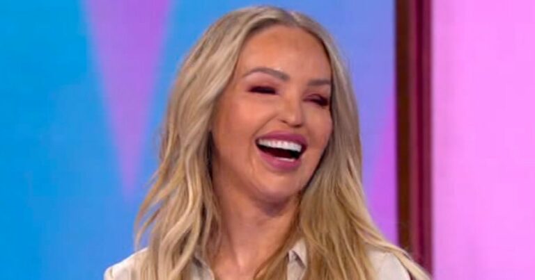 Loose-Womens-Katie-Piper-flashes-washboard-abs-as-she-wows-in-teeny-sportswear.jpg