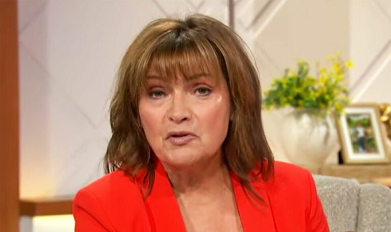 Lorraine-Kelly-shares-cryptic-tweet-and-takes-break-after-its-all-gone-dark.jpg