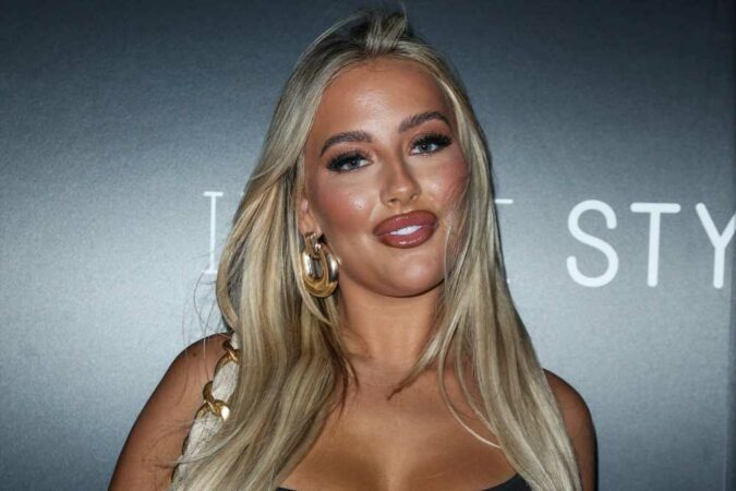 Love-Island-winner-Jess-Harding-fuels-secret-split-rumours-as-she-parties-without-Sammy-at-InTheStyle-event-The-Sun.jpg