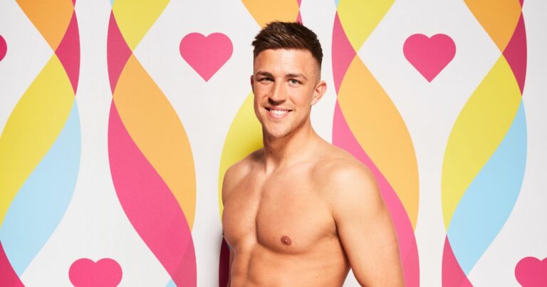 Love-Islands-Mitchel-Taylor-dropped-by-management-amid-homophobia-accusations.jpg