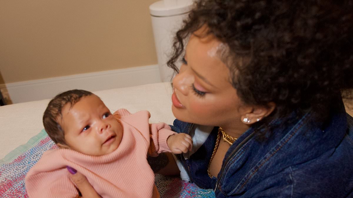 Meet-Rihannas-second-son.jpg