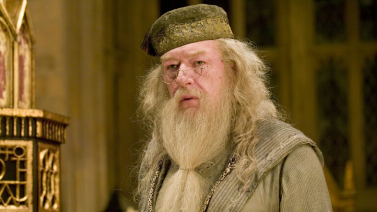 Michael-Gambon-actor-who-played-Dumbledore-dies-aged-82.jpg