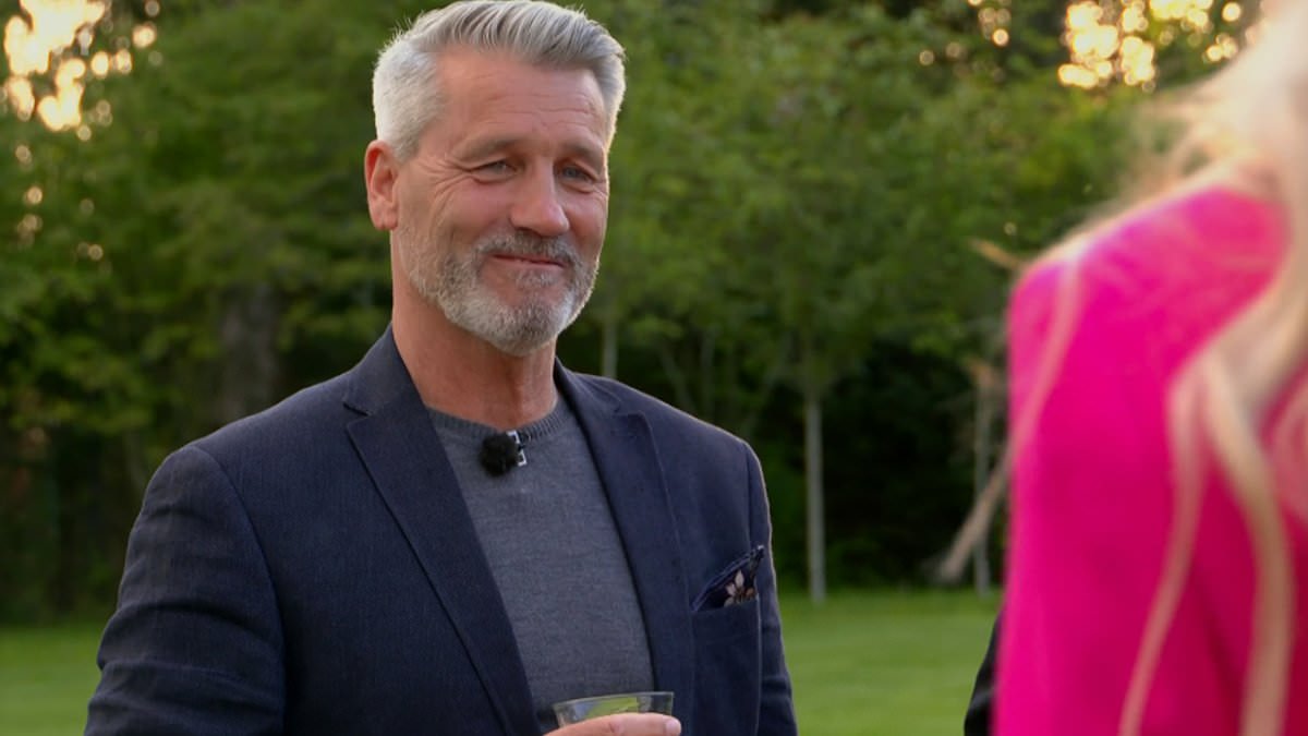 My-Mum-Your-Dad-fans-predict-romance-for-Roger-as-he-meets-Janey.jpg