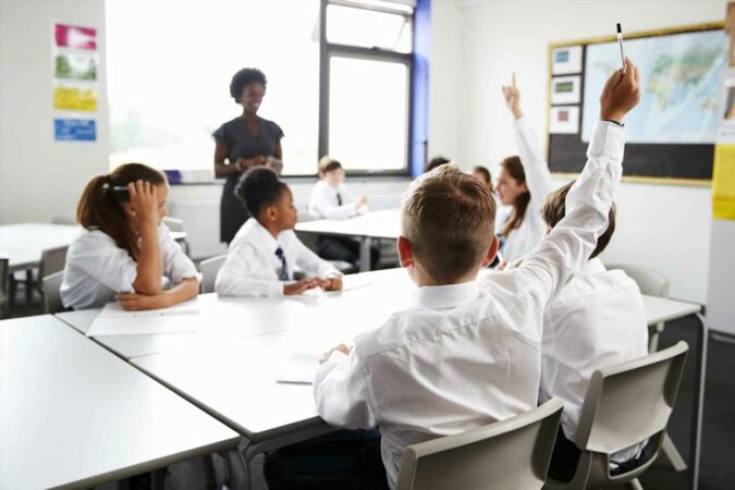 New-Covid-fears-after-school-is-forced-to-partially-close-its-doors-after-surge-in-Pirola-cases-The-Sun.jpg
