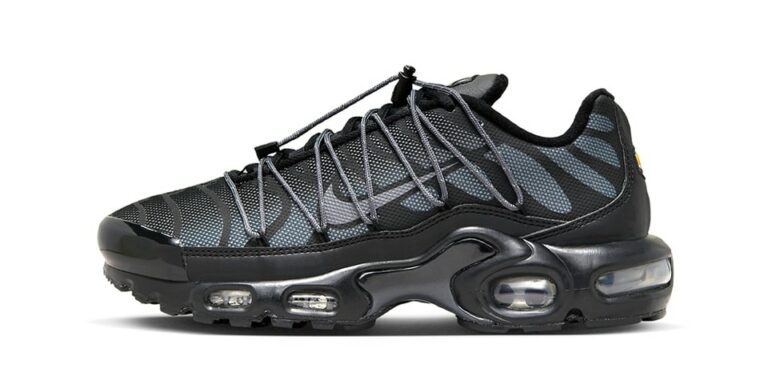 Nike-Air-Max-Plus-Surfaces-With-Toggle-Laces-and-in-quotBlackMetallic-Silverquot.jpg