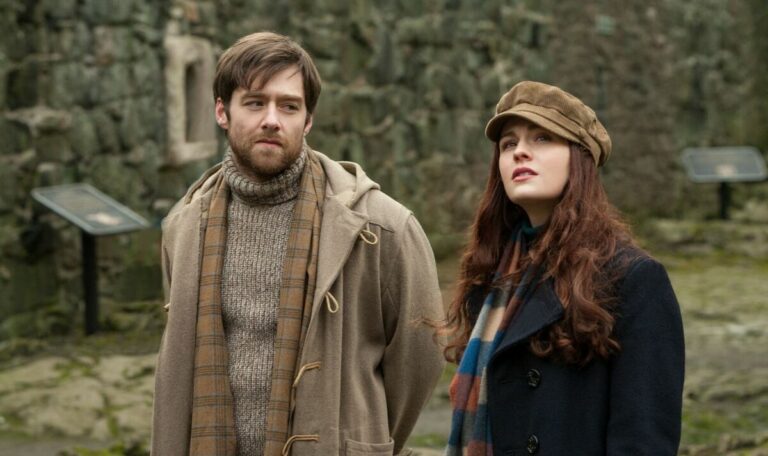Outlander-showrunner-calls-continuity-errors-‘refrigerator-logic.jpg