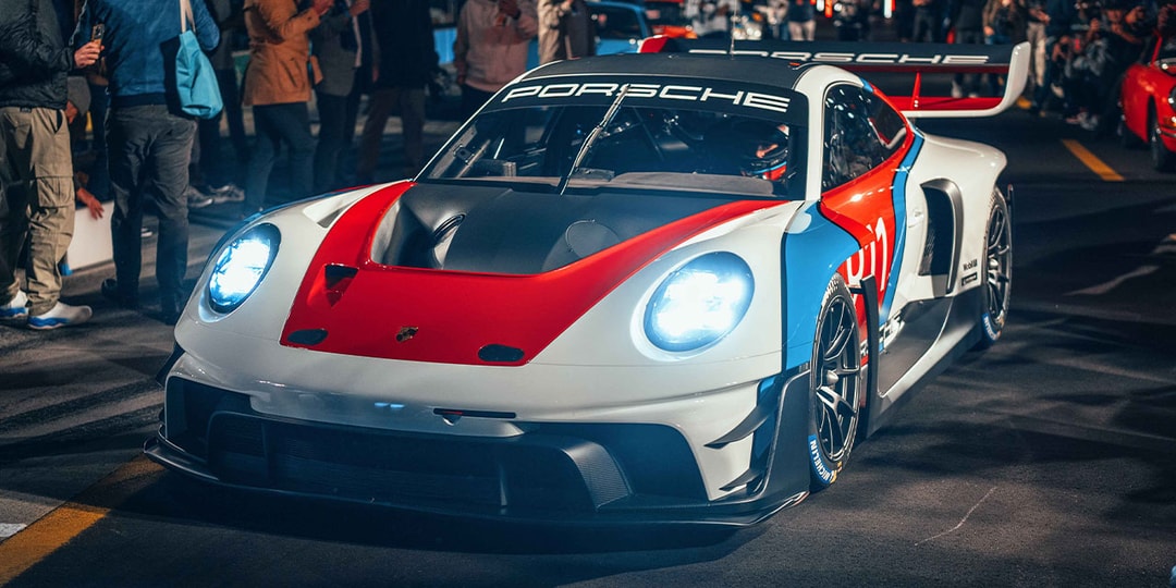 Porsche-Reveals-the-all-new-911-GT3-R-rennsport.jpg