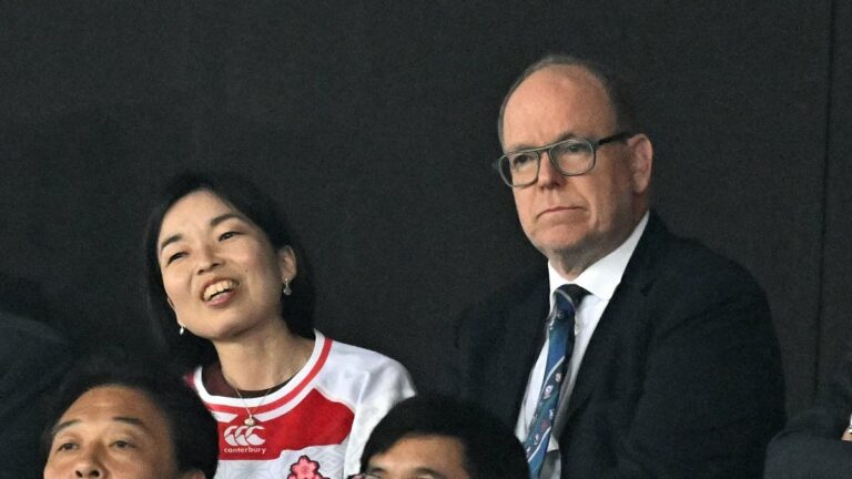 Prince-Albert-II-of-Monaco-joins-Princess-Akiko-of-Mikasa-at-the-rugby.jpg