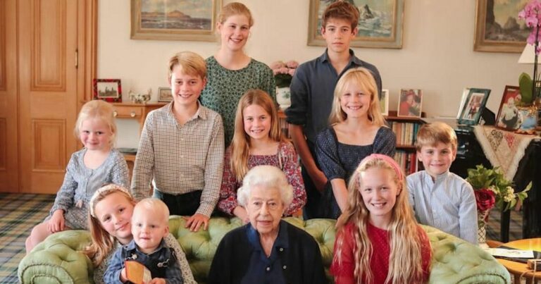 Prince-William-and-Kate-lead-royal-tributes-to-Queen-a-year-after-death-We-all-miss-you.jpg