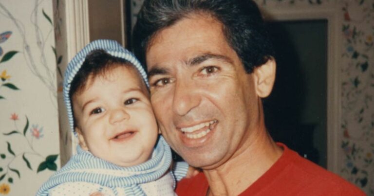 Robert-Kardashian-concerned-over-treatment-of-son-Rob-decades-after-death.jpg