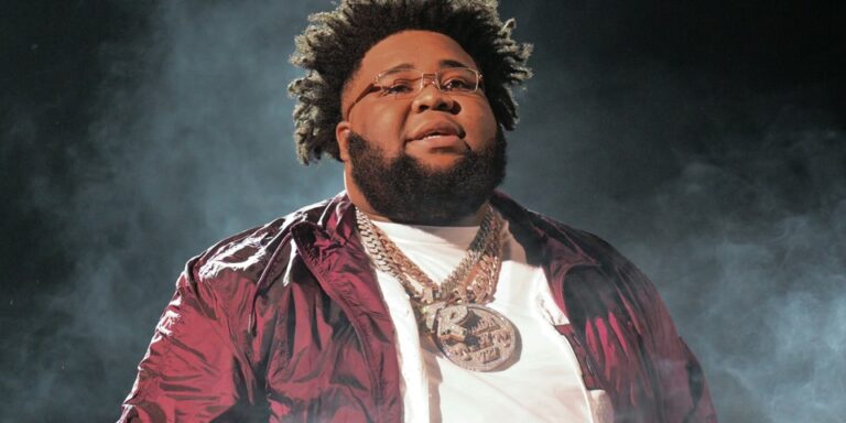 Rod-Wave-Announces-039Nostalgia039-Tour-With-Ari-Lennox-Toosii-G-Herbo-and-More.jpg