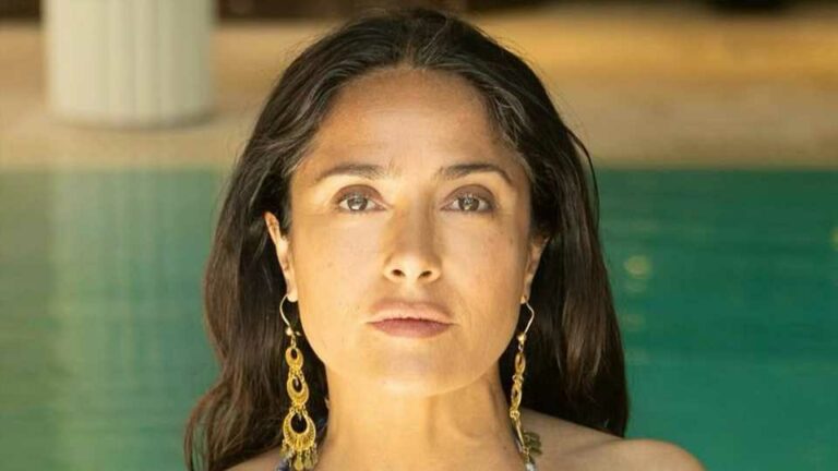 Salma-Hayek-57-dances-and-twirls-in-a-tiny-bright-bikini-in-new-video-as-fans-marvel-over-her-x27agelessx27-beauty-The-Sun.jpg